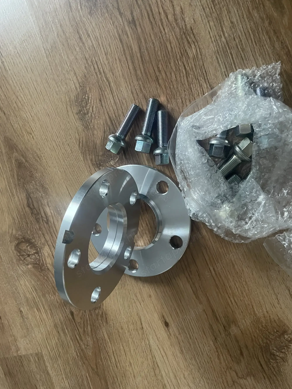 Audi A4 A5 A6 A7 66,5 5x112 nyomtávszélesítő 2db csavarral Csavarok távolsága: 5x112 Agy (központosí