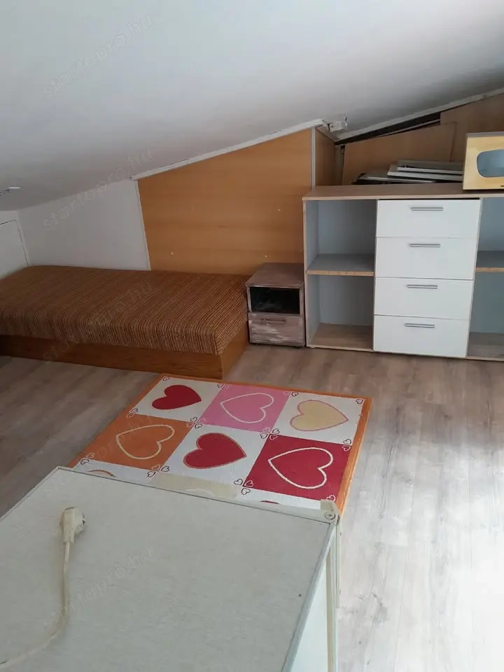 Szoba · 12 m² · 119.000 Ft