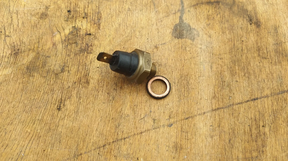 Aprilia scarabeo light 125 - 200 olajnyomás gomba