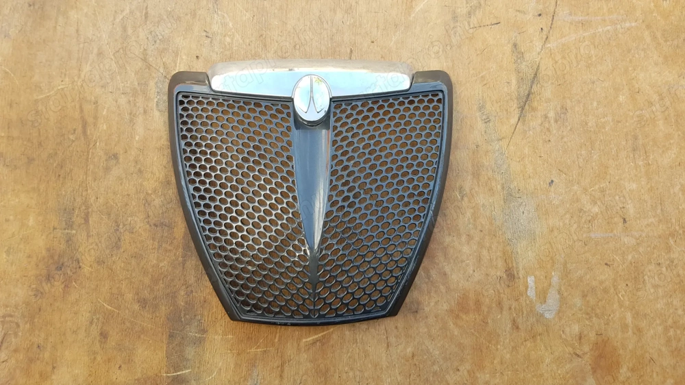 Aprilia scarabeo light 125 - 200 hűtő rács