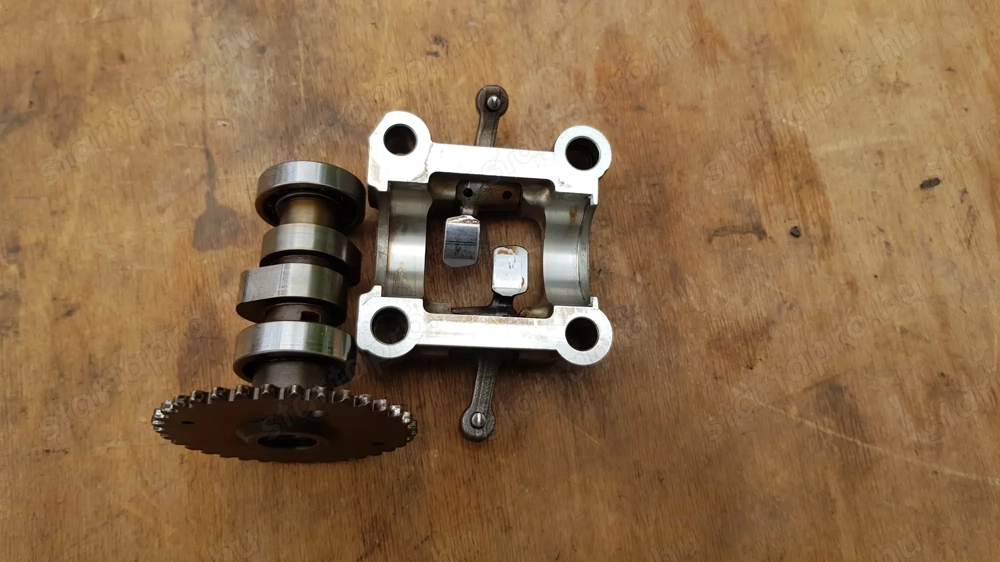 Kymco People S 125 - 150 vezérműtengely himbával