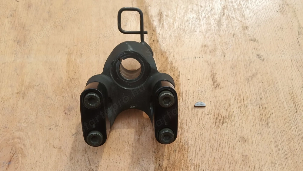 Yamaha Majesty DX 250 kormány tartókonzol