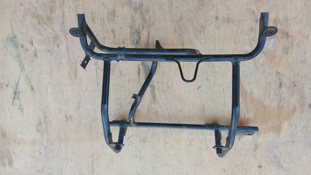 Yamaha Majesty DX 250 első idomtartó konzol