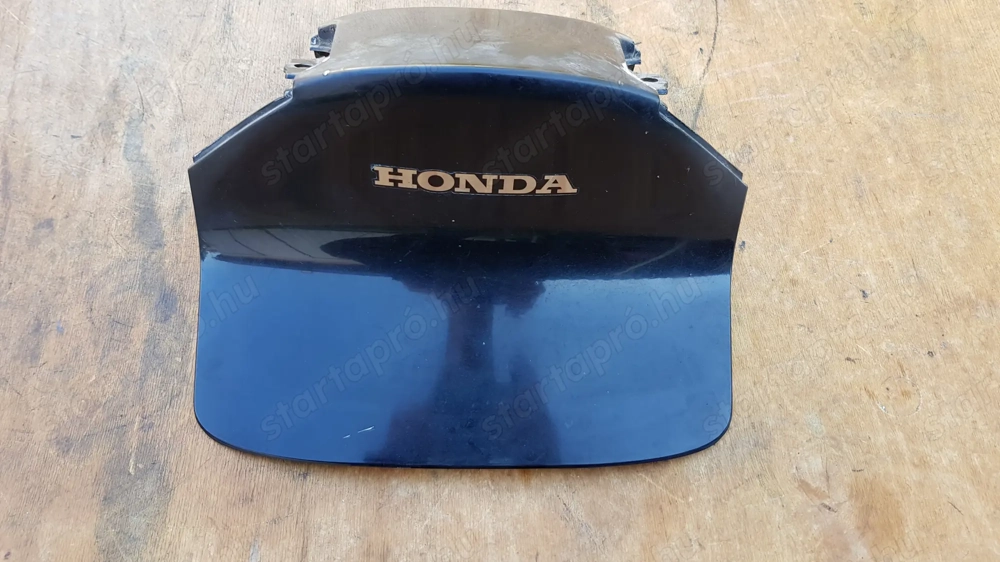 Honda Pantheon 125 - 150 2T hátsó idom közép fekete