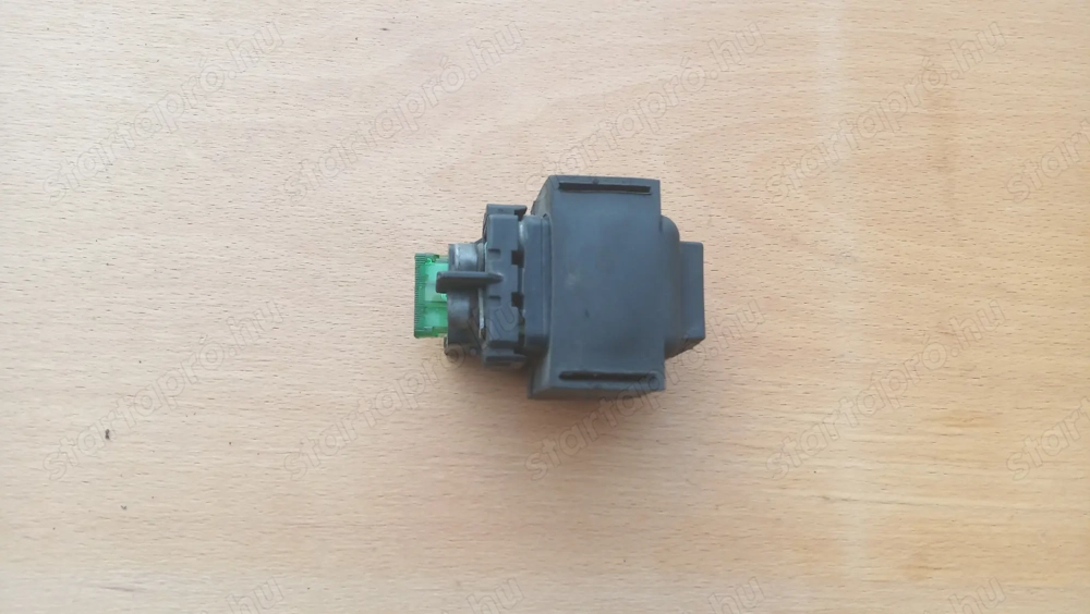 Piaggio Xevo 400 indító relé