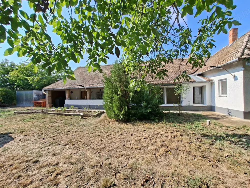 Felújított lakóház a Hármas - Körös közelében.