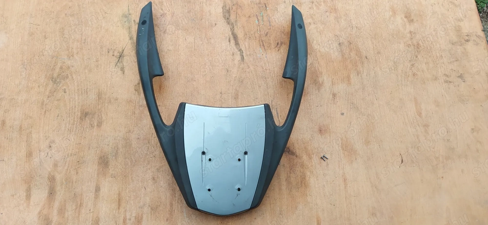 Aprilia Atlantic 125 - 250 hátsó kapaszkodó