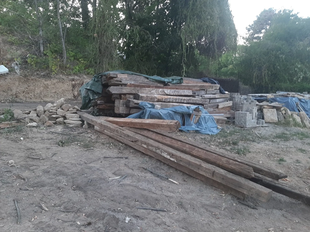 Bontott gerendák eladók Budapesten, a XII. kerületben