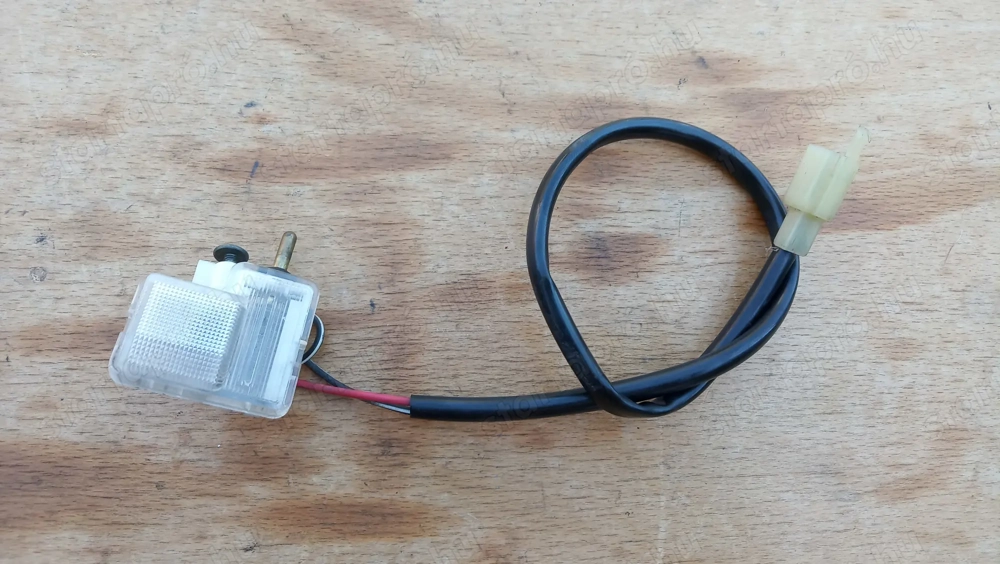 Suzuki Burgman 250 - 400 sisaktartó világítás