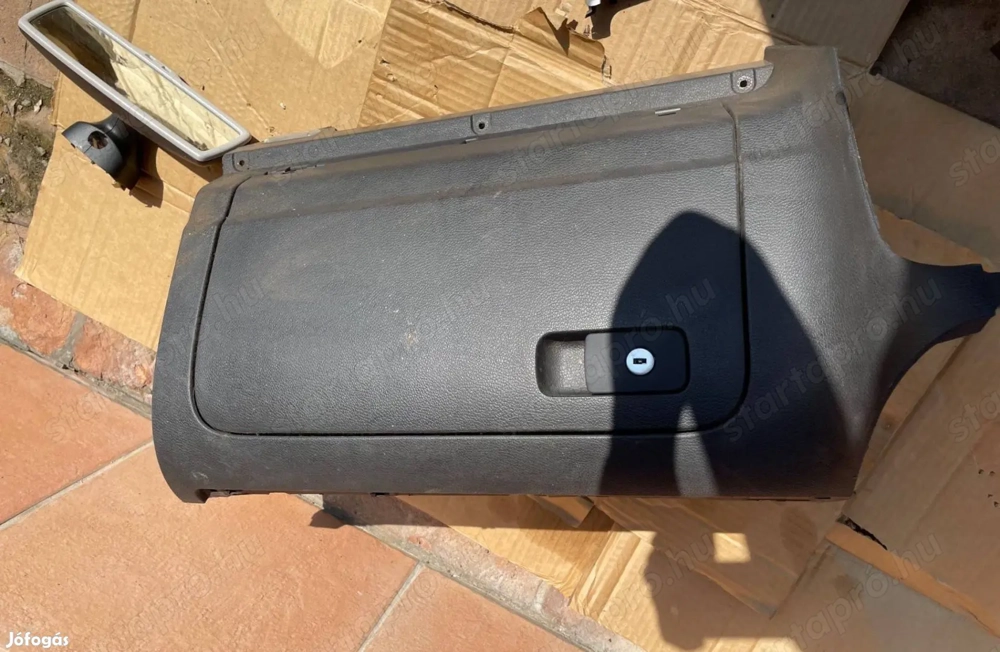 Volkswagen Golf VI belső visszapillantó, kesztyűtartó, tükör, kapcsoló kesztyűtartó
