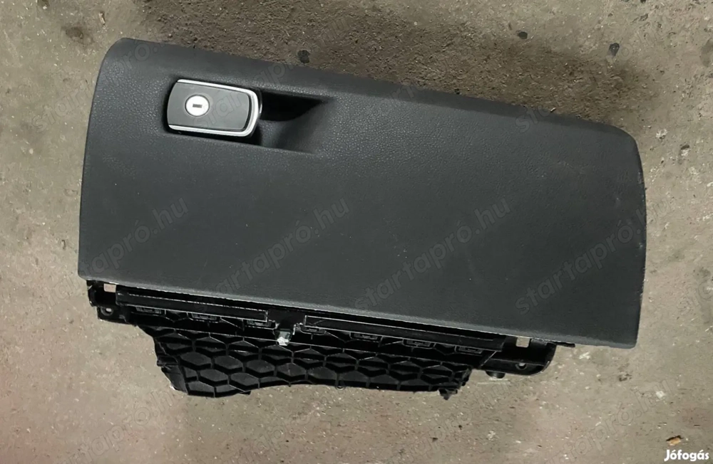 BMW 3 F30 F31 F35 Kesztyűtartó posta megoldható