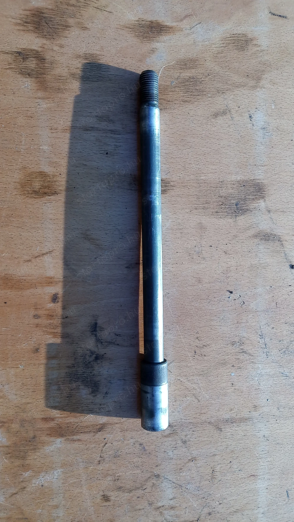 Yamaha Majesty 400 első keréktengely