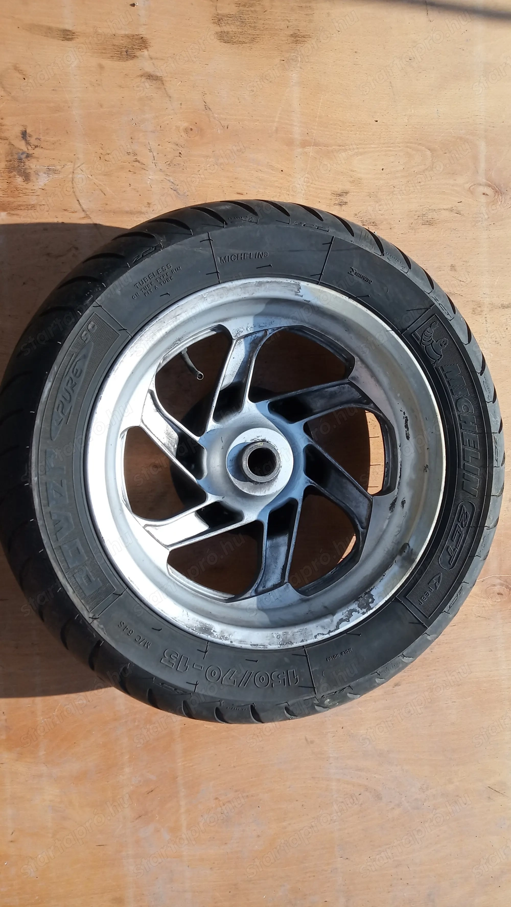 Yamaha Majesty 400 hátsó kerék