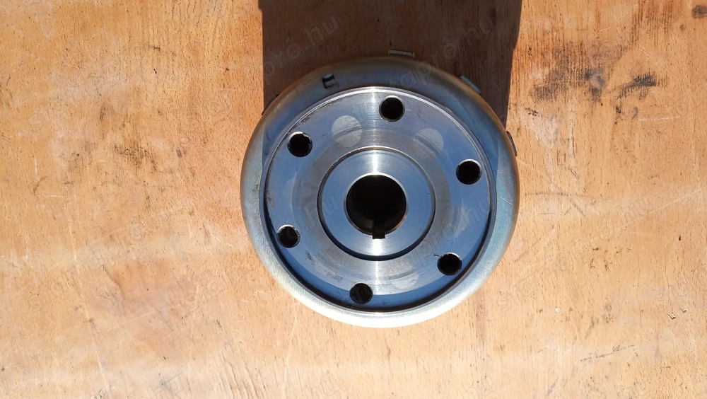 Yamaha Majesty 400 lendkerék