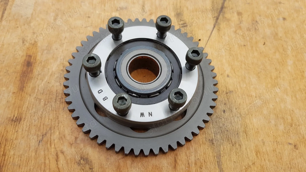 Yamaha Majesty 400 önindító szabadonfutó