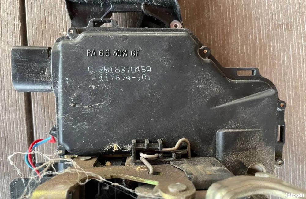 Volkswagen Passat B5, bora, skoda octavia bal első ajtózár 3B1 837015 A posta megoldható