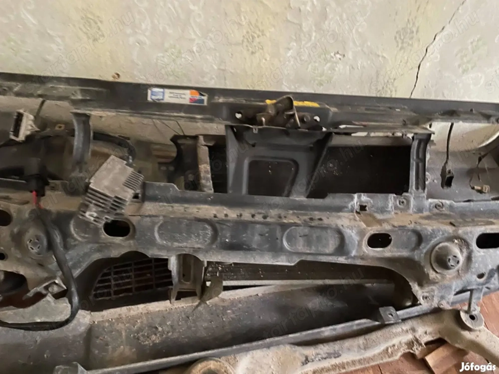 Seat Ibiza Mk2 homlokfal kompletten merevítő vas