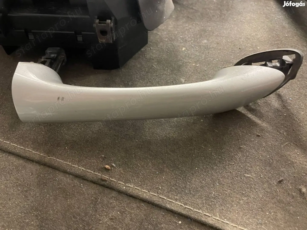 Mercedes Benz A169 bal hátsó külső kilincs A1697660501