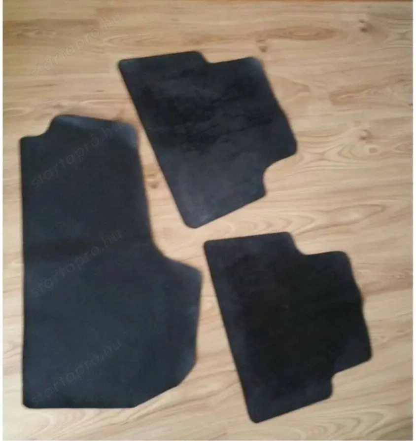 Univerzális autós gumi szőnyeg szett 3 db-os Gumiszőnyeg autóba Zafira  Szép, tiszta állapotban