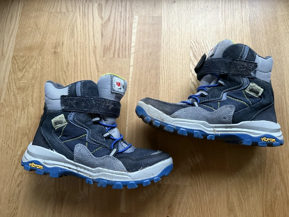 35 ös Elefanten gyerek csizma eladó fűzős + tépőzáras 5000 Ft ért