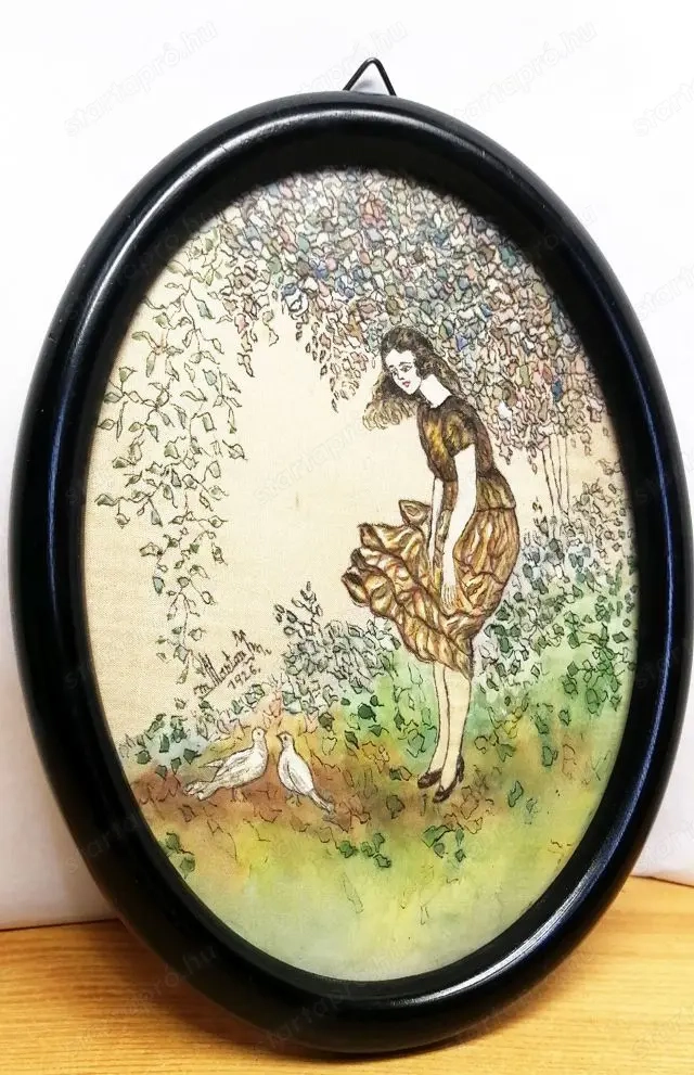 Antik selyem festmény. Galambokat etető hölgy. Szignálva