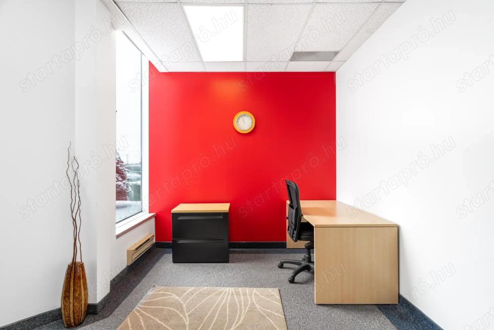 Privát irodahelyiség 1 fő számára