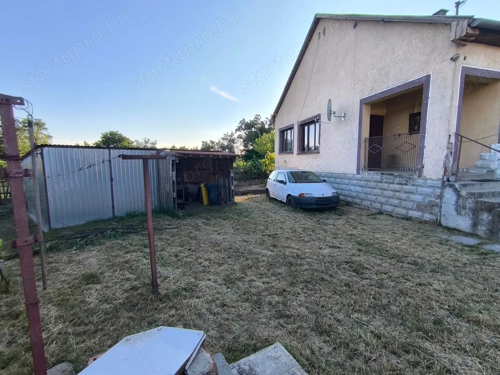 Családi ház · 2 hálószoba · 1543 m² · 15.000.000 Ft
