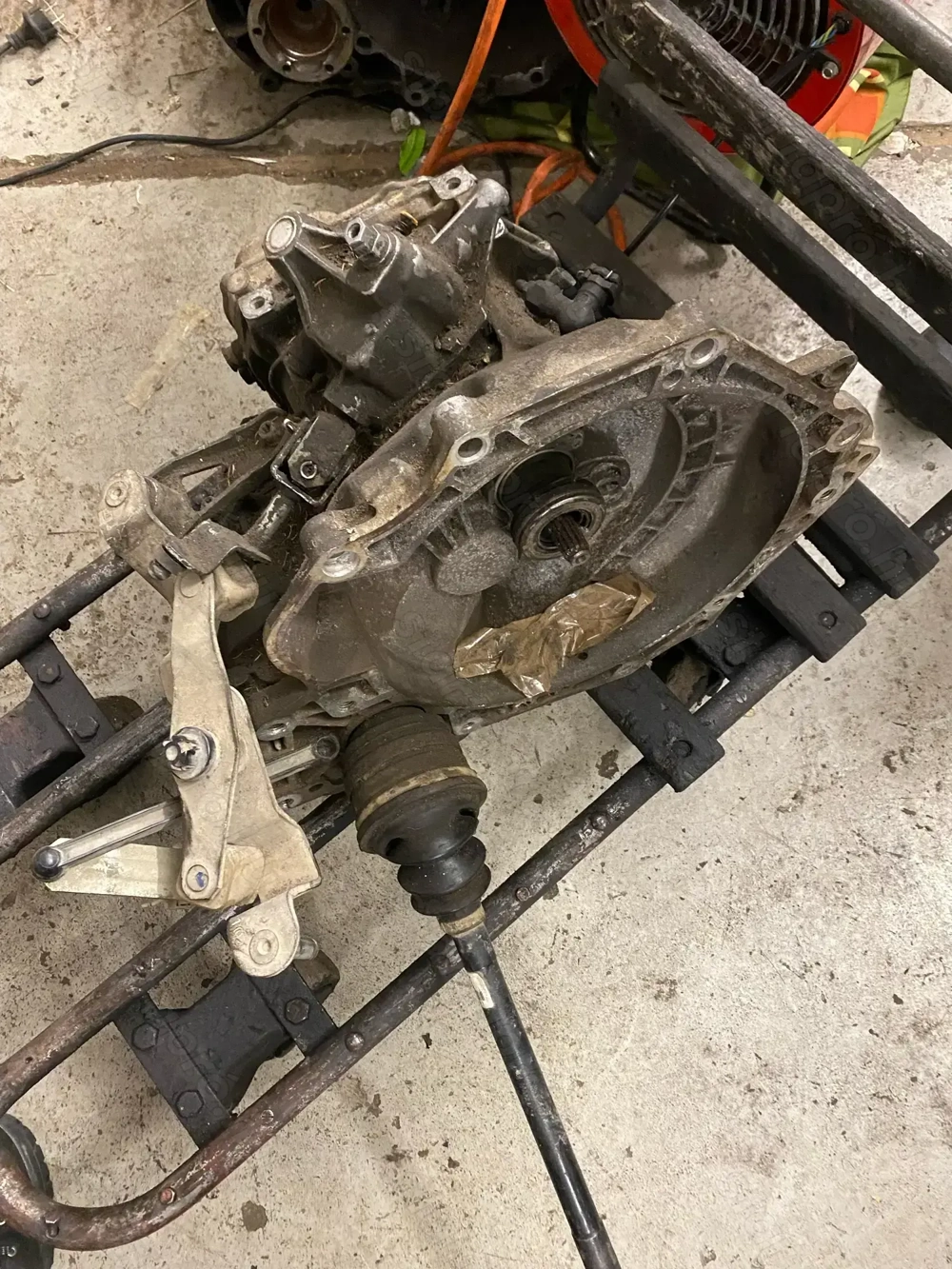 Opel Corsa 1.2 5 sebességes váltó 2000-től beszerelési garancia Posta megoldható 