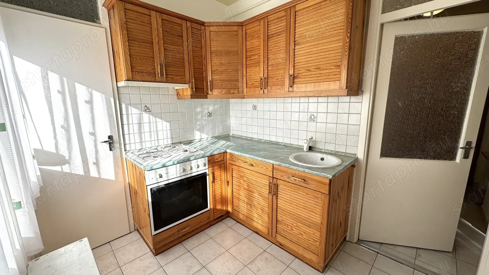 Malomkertben 1. emeleti 54 nm-es 2 szoba-konyhás erkélyes azonnal költözhető lakás eladó