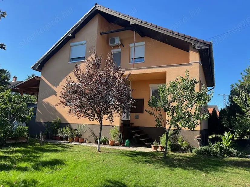 Dunaharasztin 104 nm 2 szintes 4 szobás családiház eladó