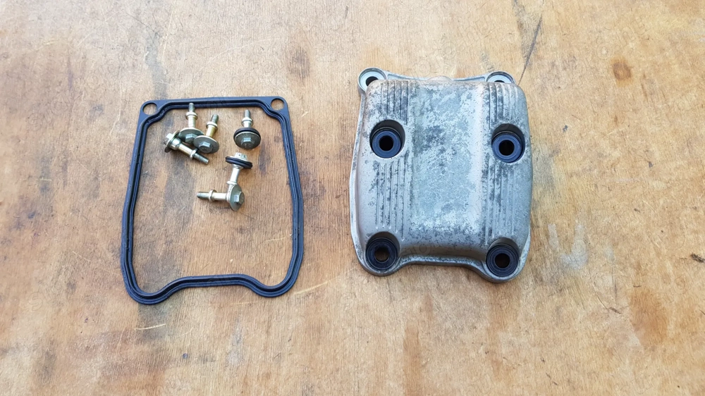 Aprilia Scarabeo Light 400 - 500 szelepfedél