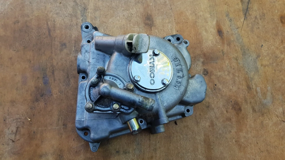 Kymco people 250 gyújtásfedél vízpumpával olajgomba nélküli