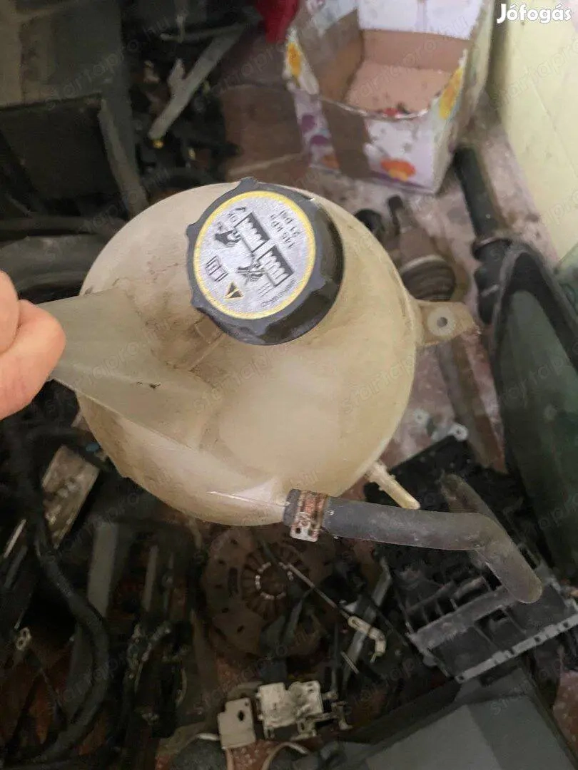 Ford Transit kiegyenlítő tartály 2006-tól kizárólag telefonon érdeklődjön