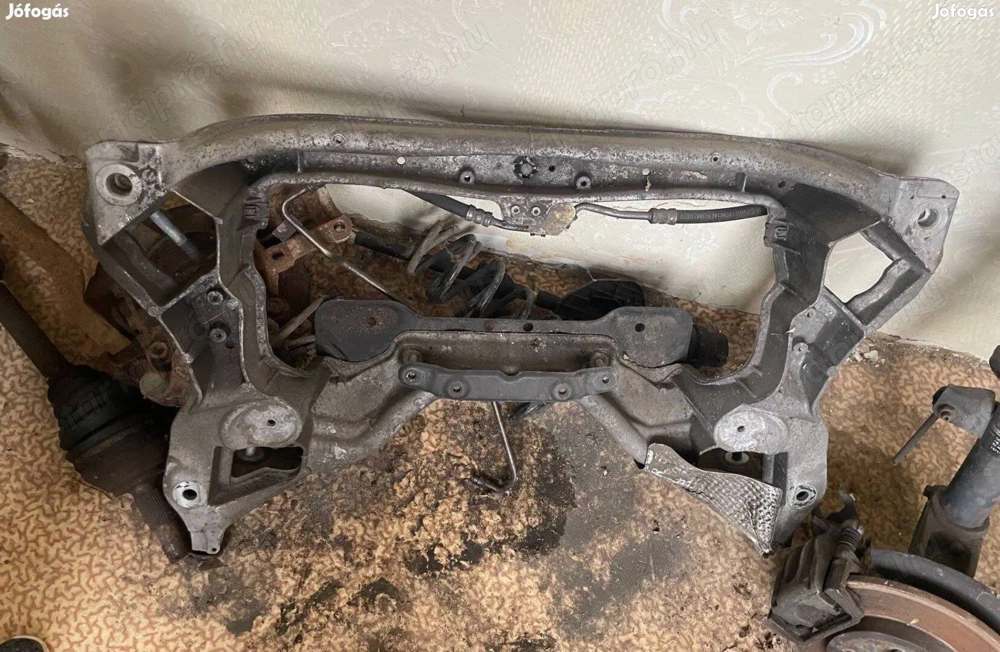 Mercedes C W203 Első Bölcső 2  kizárólag telefonon érdeklődjön