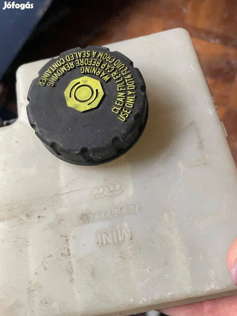 Mini R56 34336772413 kiegyenlítő tartály posta megoldható kizárólag telefonon érdeklődjön