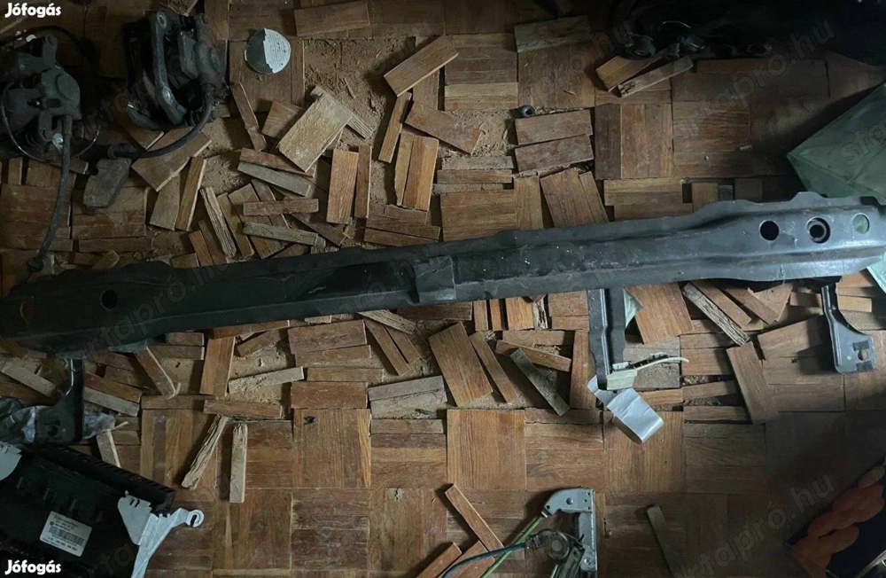 Mini R56 lökhárító merevítő vas posta megoldható kizárólag telefonon érdeklődjön