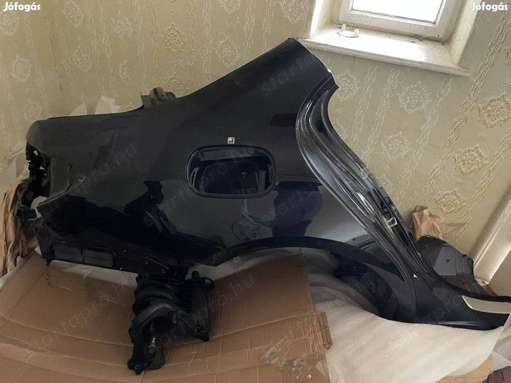 Mercedes E W213 jobb hátsó negyed eladó posta megoldható