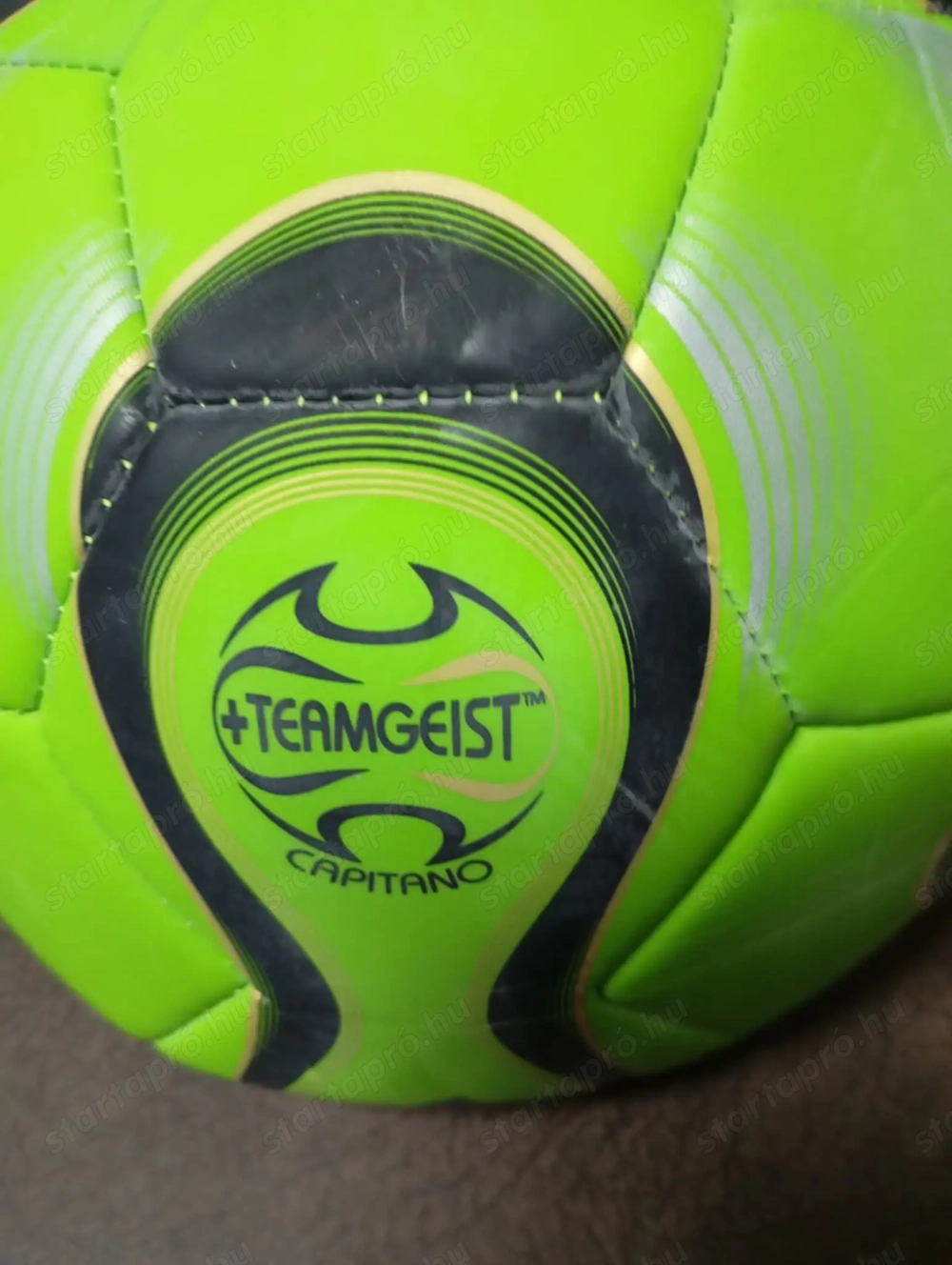 Új Adidas Xbox kiadásu fotbal labda eladó 