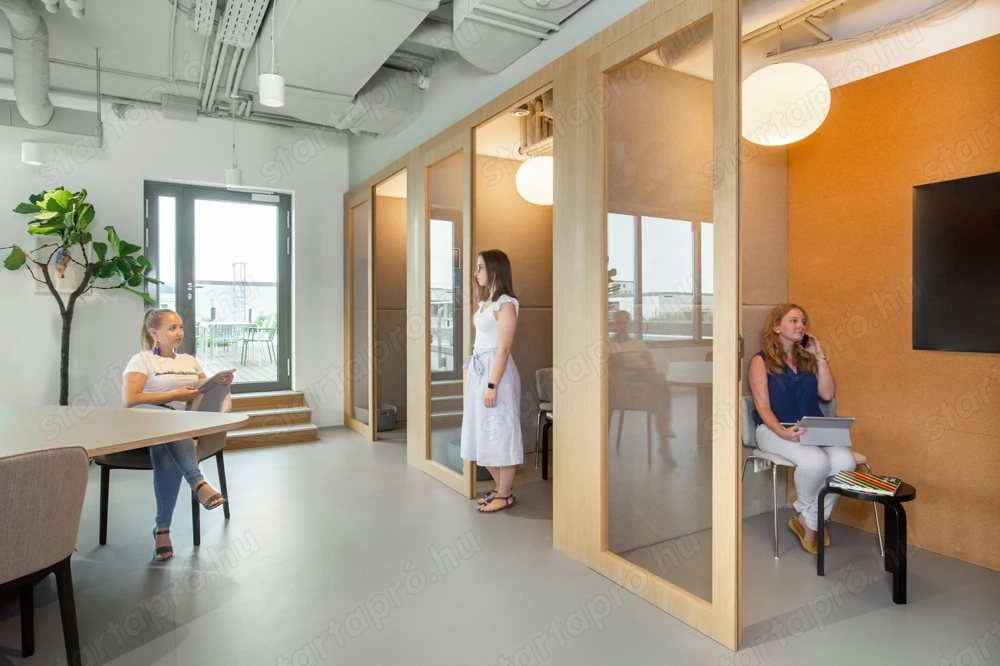 Egylégterű irodahelyiségek minden méretű vállalkozás számára Spaces Corvin Towers