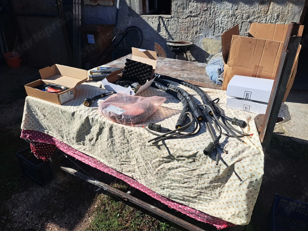 Eladó hegesztő robot alkatrész felszerelés Denso kábel Fronius