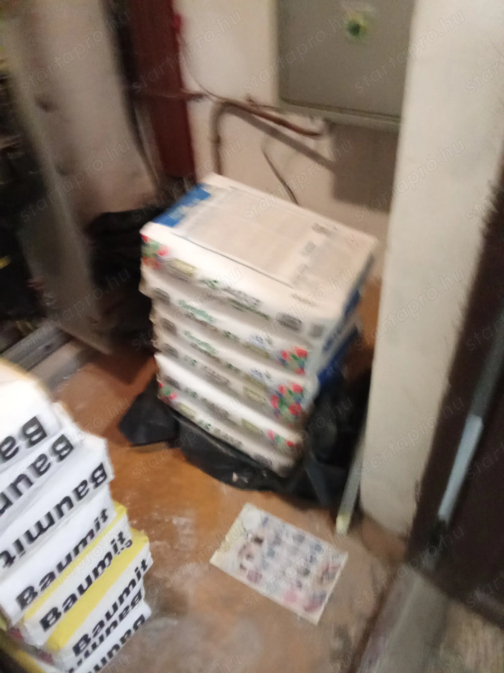 Anyag mozgatá sít pakolást vállal 3 fös magyar 