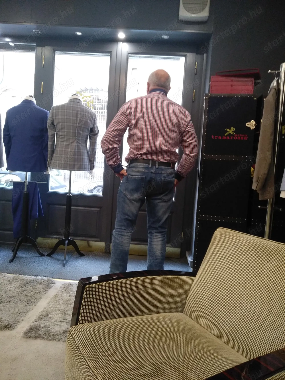 Biztonságot, otthont, gondoskodást kereső helyes lánynak, hölgynek barátja egy BP.-i korrekt férfi!