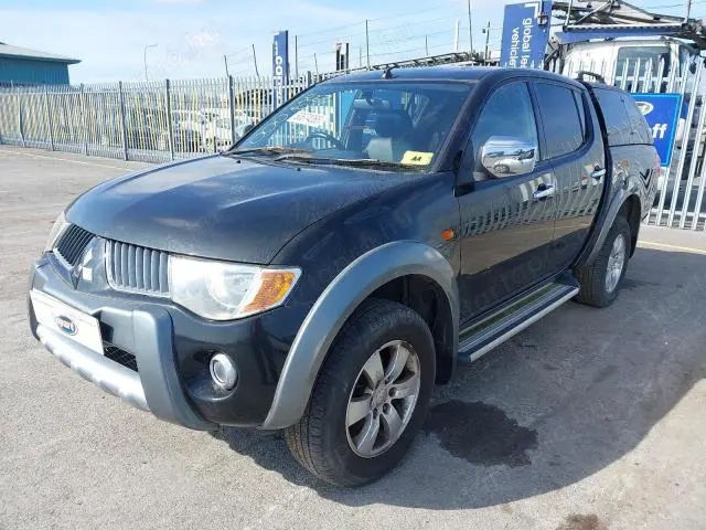 Mitsubishi L200 KB4 2009 alkatrész