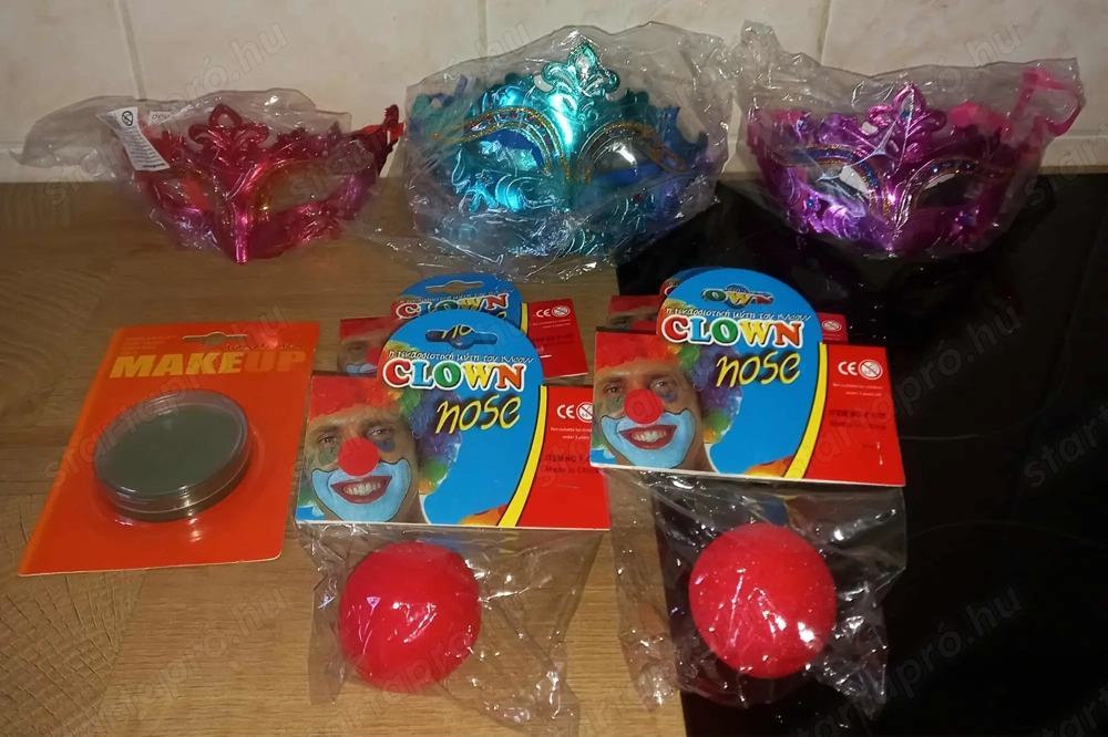 Üzletbezárás miatt Farsangi árukészlet eladó ( jelmez, kiegészítő, stb.)
