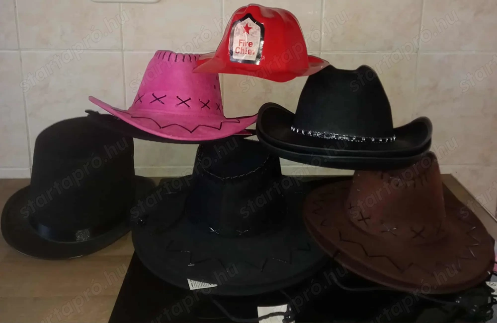 Üzletbezárás miatt FARSANGI ( jelmez, kiegészítő, kalap, játék) árukészlet eladó