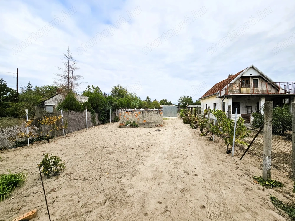 Szeged-Sziksós 806 m2-es telek eladó!