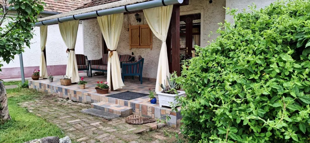 Eladó családi ház és Vendégház Verpeléten