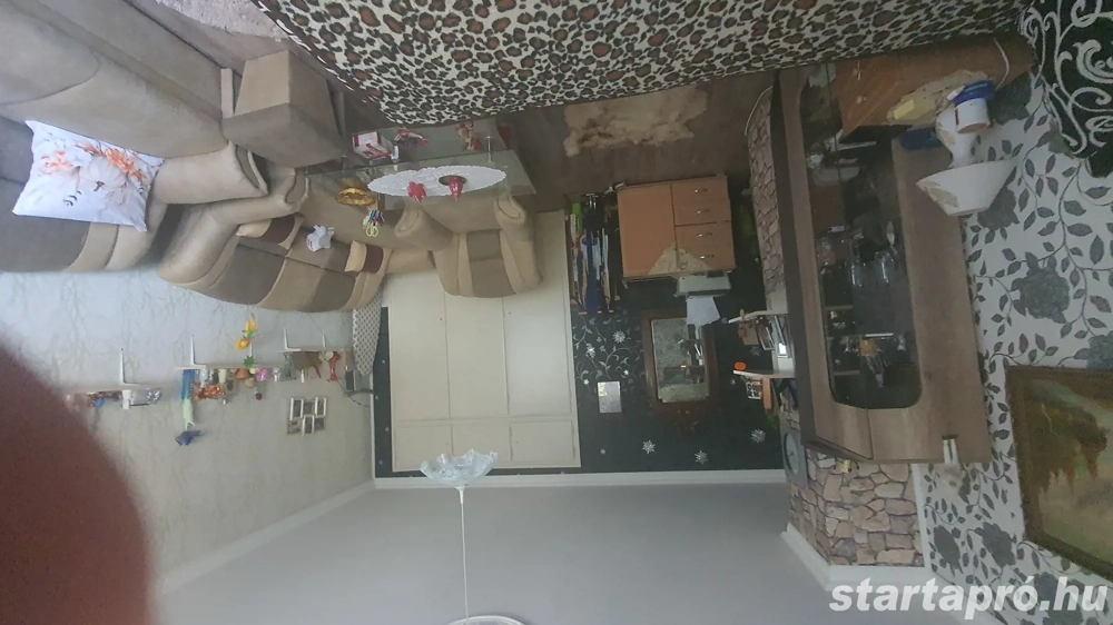 Dunaújvárosba 39m lakásom eladó 