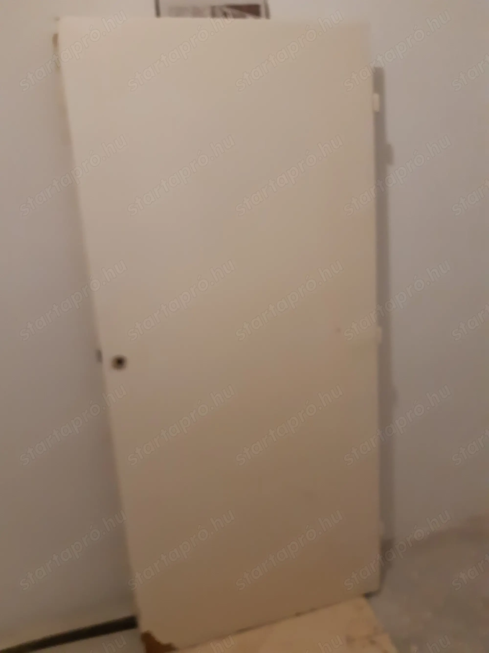 Beltéri ajtólap 87x196cm teli falcos jobbos