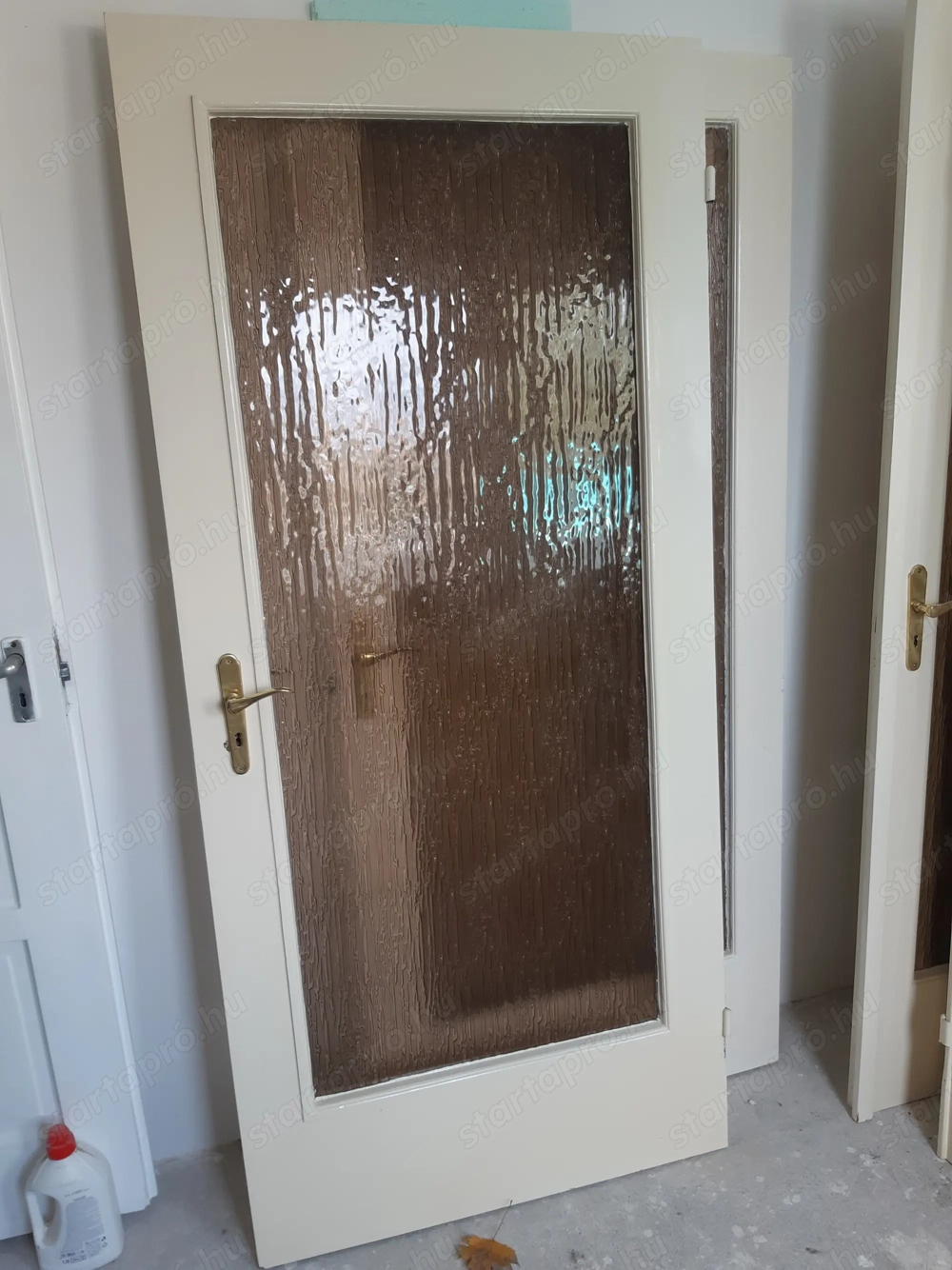 Beltéri ajtólap 87x194,5cm üveges falcos jobbos